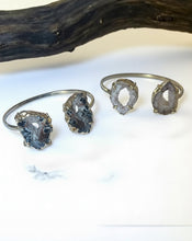 Load image into Gallery viewer, Split Stone Cuff