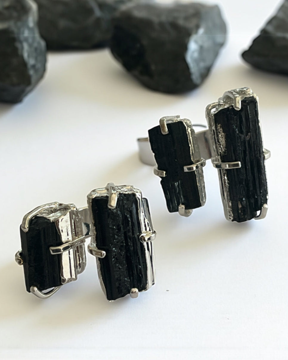 Dark Horse Split Ring