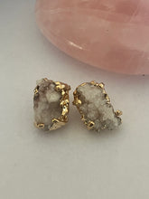 Load image into Gallery viewer, Pink Champagne Studs